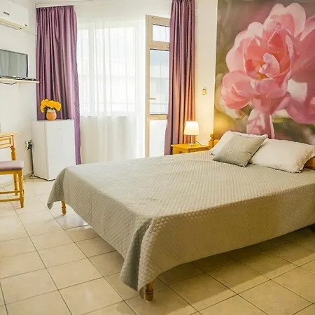 Panorama Chantall-izby,apartmany S Vyhladom Na 라브다