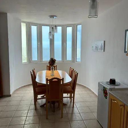 Panorama Chantall-izby,apartmany S Vyhladom Na Апартамент Равда